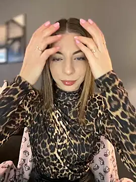 Mia Ethan online show from 11.27.25