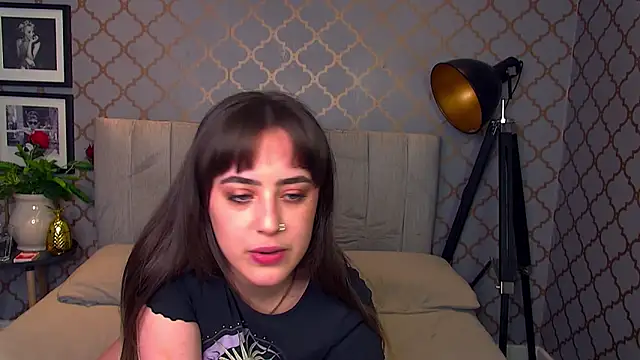 Snapshot of ValentinaBouxBabestation chatting on 02.06.25 ValentinaBouxBabestation online show from 02.06.25