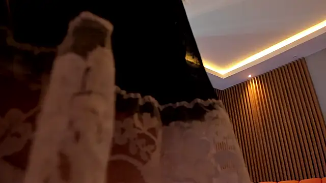 Snapshot of Eilin_clio chatting on 02.20.25 Eilin clio online show from 02.20.25