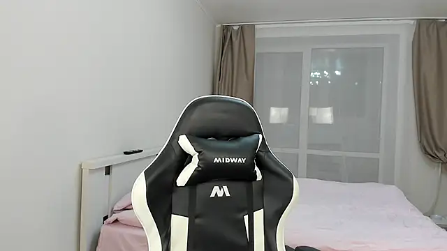 endlesssoffi online show from 12.23.24