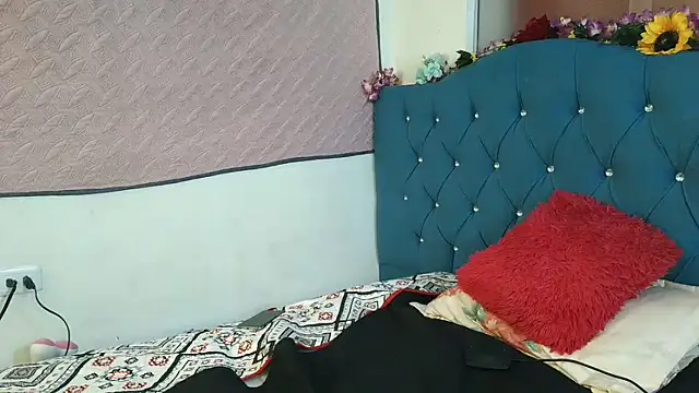 Milkdulce1 online show from 02.10.26