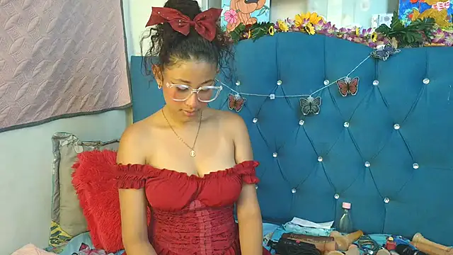 Snapshot of Milkdulce1 chatting on 04.16.26 Milkdulce1 online show from 04.16.26