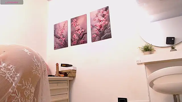 Snapshot of amaranta_f00x chatting on 02.26.26 amaranta f00x online show from 02.26.26