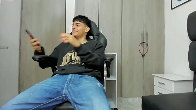 Yef Thin online show from 02.03.25