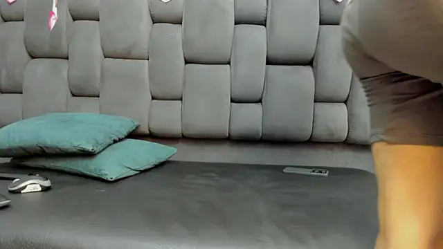 Yef Thin online show from 02.09.25