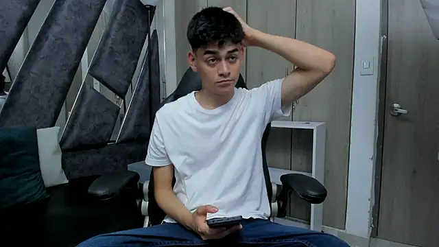 Snapshot of Yef_Thin chatting on 03.05.26 Yef Thin online show from 03.05.26