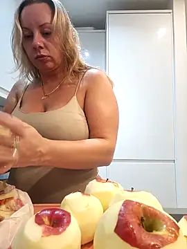 Sparkle2206 online show from 11.07.25