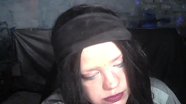 Snapshot of iva_spirit chatting on 01.19.25 iva spirit online show from 01.19.25