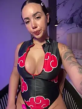 Pink Jazmin online show from 04.24.26