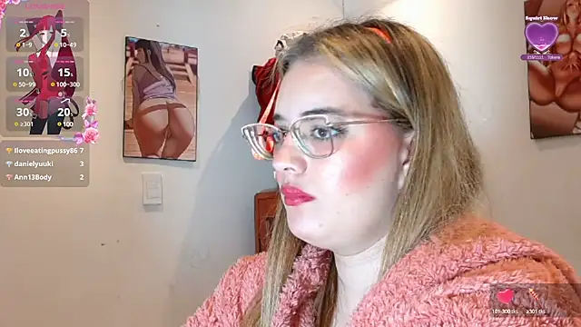 Snapshot of kendallclarkk03 chatting on 02.25.25 kendallclarkk03 online show from 02.25.25