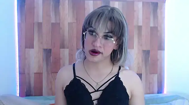 Raven Whisper online show from 01.02.25