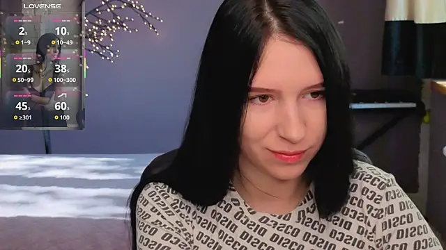 Snapshot of KarolinaBlacks chatting on 05.25.26 KarolinaBlacks online show from 05.25.26