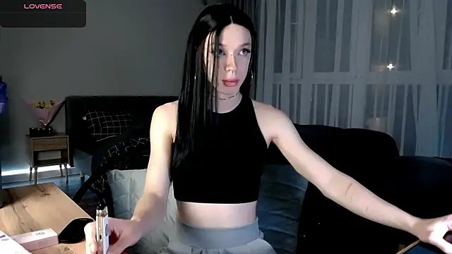 Snapshot of Dasha_M chatting on 11.04.25 Dasha M online show from 11.04.25