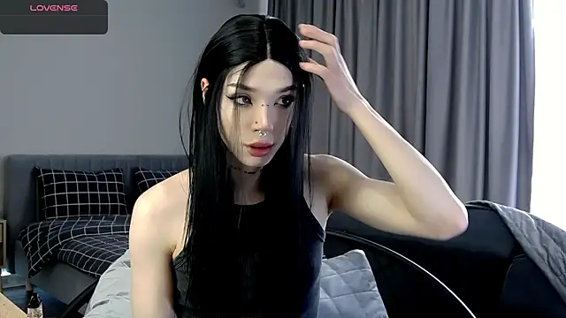 Snapshot of Dasha_M chatting on 11.18.25 Dasha M online show from 11.18.25