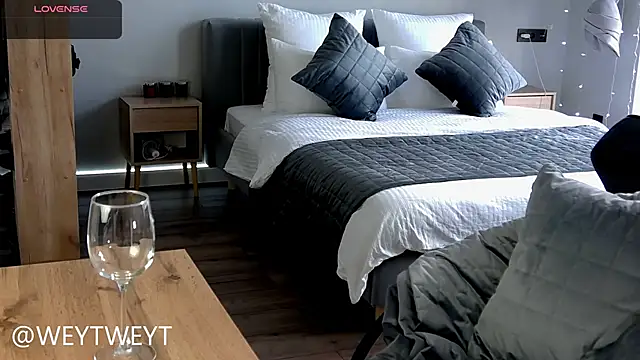 Snapshot of Dasha_M chatting on 12.05.25 Dasha M online show from 12.05.25