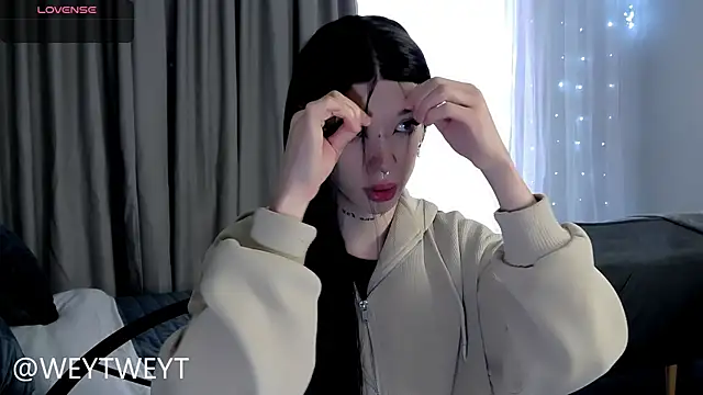 Snapshot of Dasha_M chatting on 12.19.25 Dasha M online show from 12.19.25