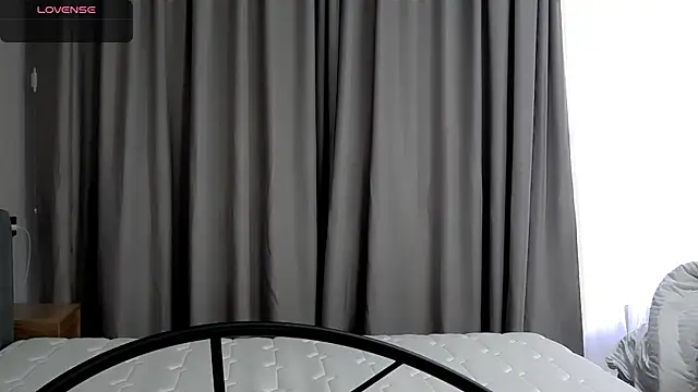 Snapshot of Dasha_M chatting on 12.21.25 Dasha M online show from 12.21.25