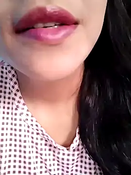 Snapshot of Anki-doll chatting on 07.17.26 Anki-doll online show from 07.17.26