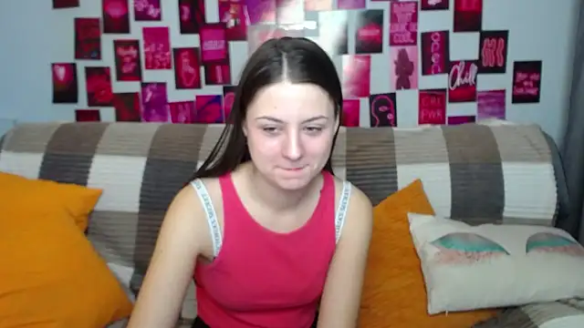 Snapshot of MilanaRoza chatting on 02.20.25 MilanaRoza online show from 02.20.25