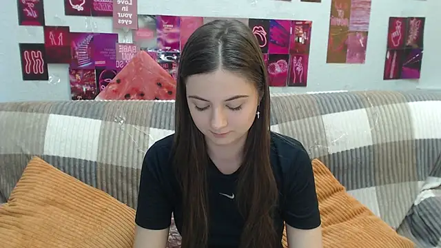 Snapshot of MilanaRoza chatting on 06.27.26 MilanaRoza online show from 06.27.26
