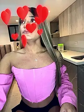 Snapshot of selfsuck_trans chatting on 12.03.24 selfsuck trans online show from 12.03.24