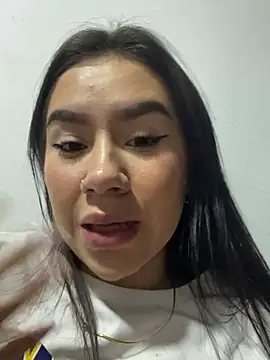 Im Valen Cute online show from 01.04.25