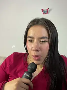 Im Valen Cute online show from 01.07.25