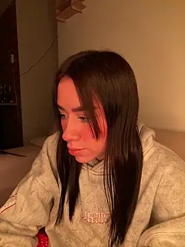 Snapshot of Im_Valen_Cute chatting on 06.19.26 Im Valen Cute online show from 06.19.26
