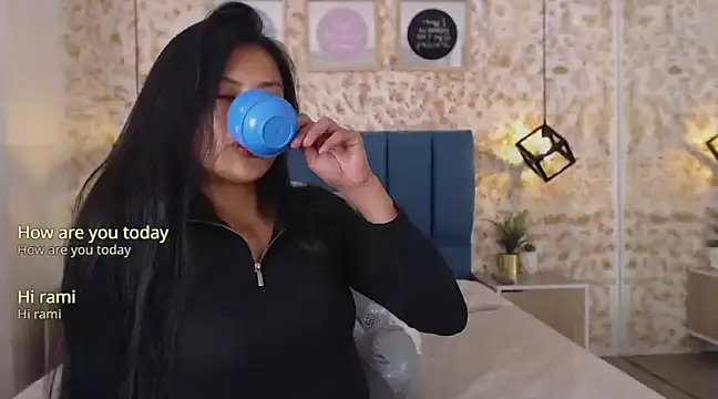 Snapshot of July_gh chatting on 12.14.24 July gh online show from 12.14.24