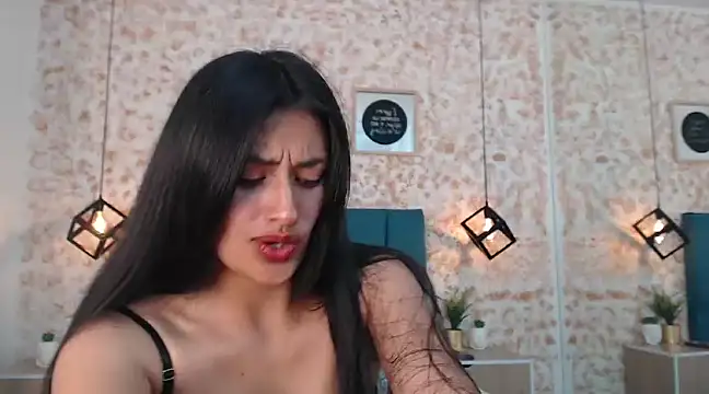 Snapshot of July_gh chatting on 12.23.24 July gh online show from 12.23.24