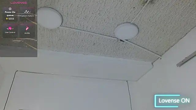 Snapshot of Dyla_n18 chatting on 02.22.26 Dyla n18 online show from 02.22.26