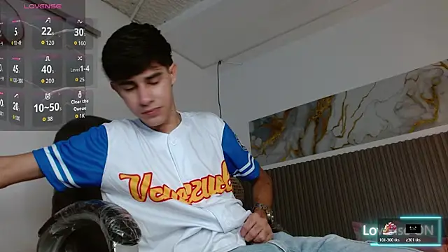 Snapshot of Dyla_n18 chatting on 03.18.26 Dyla n18 online show from 03.18.26