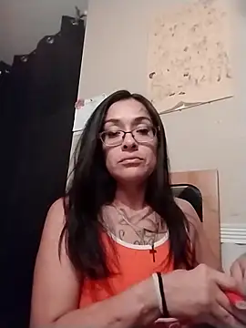 Snapshot of lovlypussy55 chatting on 09.21.25 lovlypussy55 online show from 09.21.25