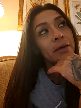 Snapshot of lovlypussy55 chatting on 10.13.25 lovlypussy55 online show from 10.13.25