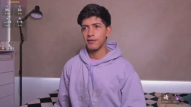 teobowny  online show from 11.18.25