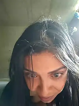 Vanessagirld online show from 12.23.24