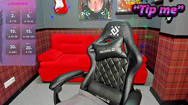 Jennifer Wadee online show from 01.07.25