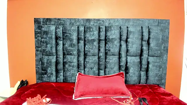 Aurora Doll  online show from 10.03.25