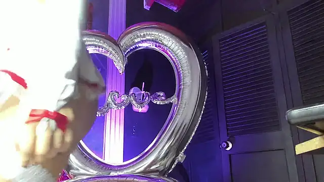 Snapshot of haileycat chatting on 02.14.26 haileycat online show from 02.14.26