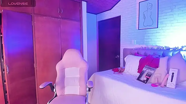 Snapshot of Kitty_Pam chatting on 03.16.26 Kitty Pam online show from 03.16.26