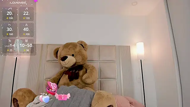 saraamiller  online show from 02.11.25