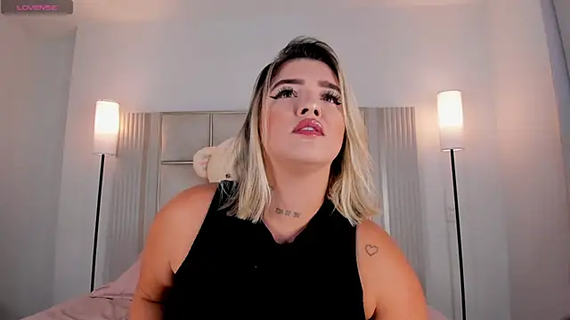 saraamiller  online show from 05.11.26