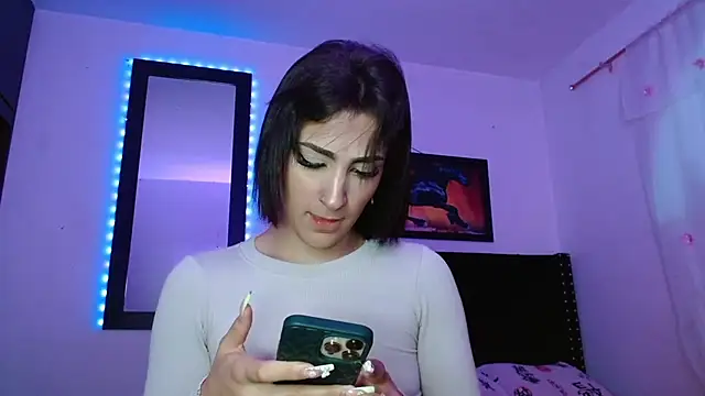 Snapshot of Triana_Damelio chatting on 10.03.25 Triana Damelio online show from 10.03.25