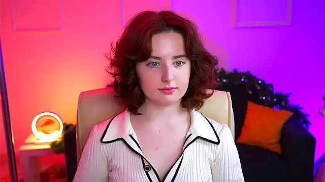 Snapshot of AnnTerry_ chatting on 02.04.25 AnnTerry online show from 02.04.25