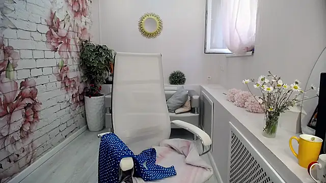Snapshot of Cutie_Asya chatting on 06.29.26 Cutie Asya online show from 06.29.26