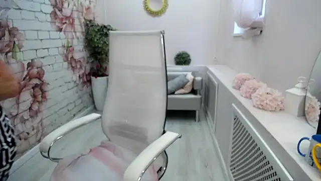 Snapshot of Cutie_Asya chatting on 07.14.26 Cutie Asya online show from 07.14.26