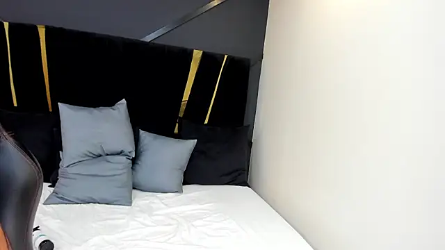 emilie xx  online show from 01.27.25