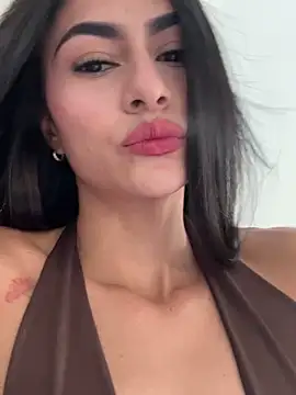 emilie xx  online show from 04.04.26