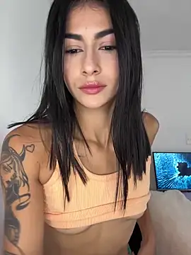 emilie xx  online show from 04.25.26