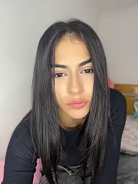 emilie xx  online show from 04.29.26